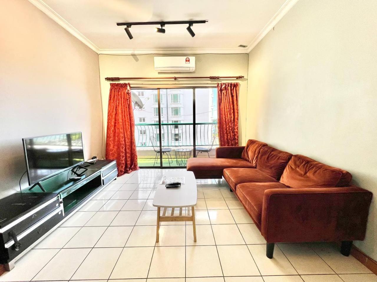 Marina Court Vacation Home 3 Bedrooms - Kota Kinabalu Exterior photo